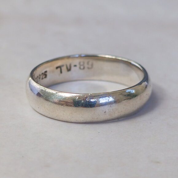 Vintage Jewelry - Taxco Sterling Silver Wedding Band – Size 6